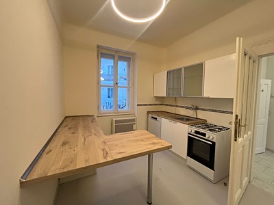 Pronájem bytu 3+kk 70 m² (Jednopodlažní)