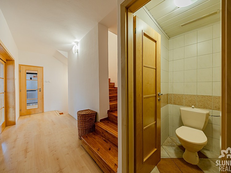 Будинок на продаж, 240 м² (9 з 25)