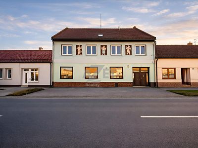 Prodej rodinného domu 650 m², pozemek 564 m²