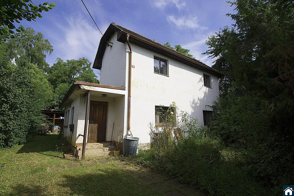 Prodej rodinného domu 100 m², pozemek 2233 m²
