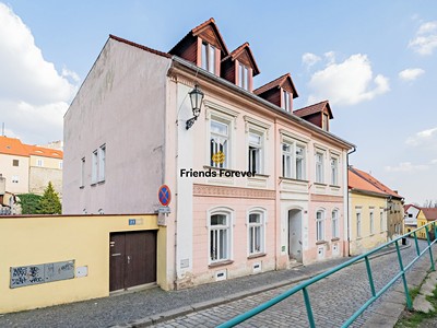 Pronájem bytu 3+1 127 m² (Podkrovní)