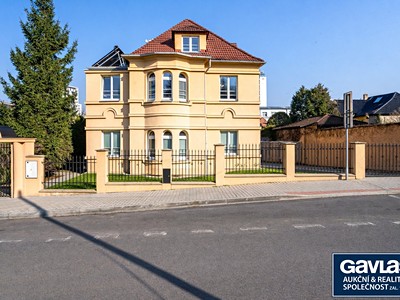 Prodej  vily 249 m², pozemek 932 m²