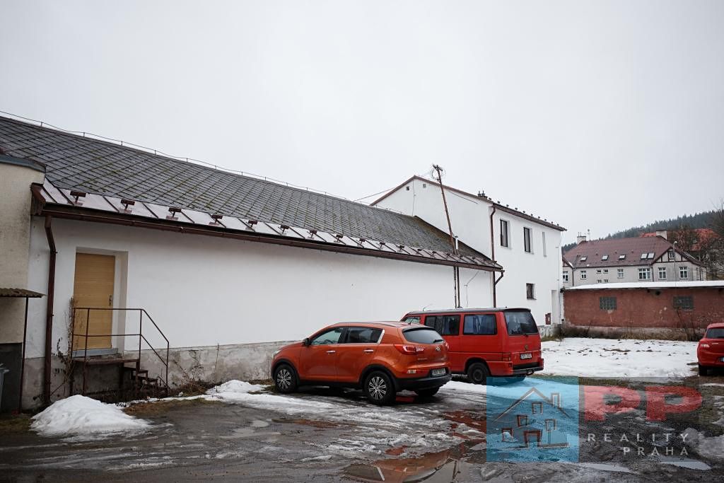 Prodej komerční nemovitosti 264 m² – fotografie 2