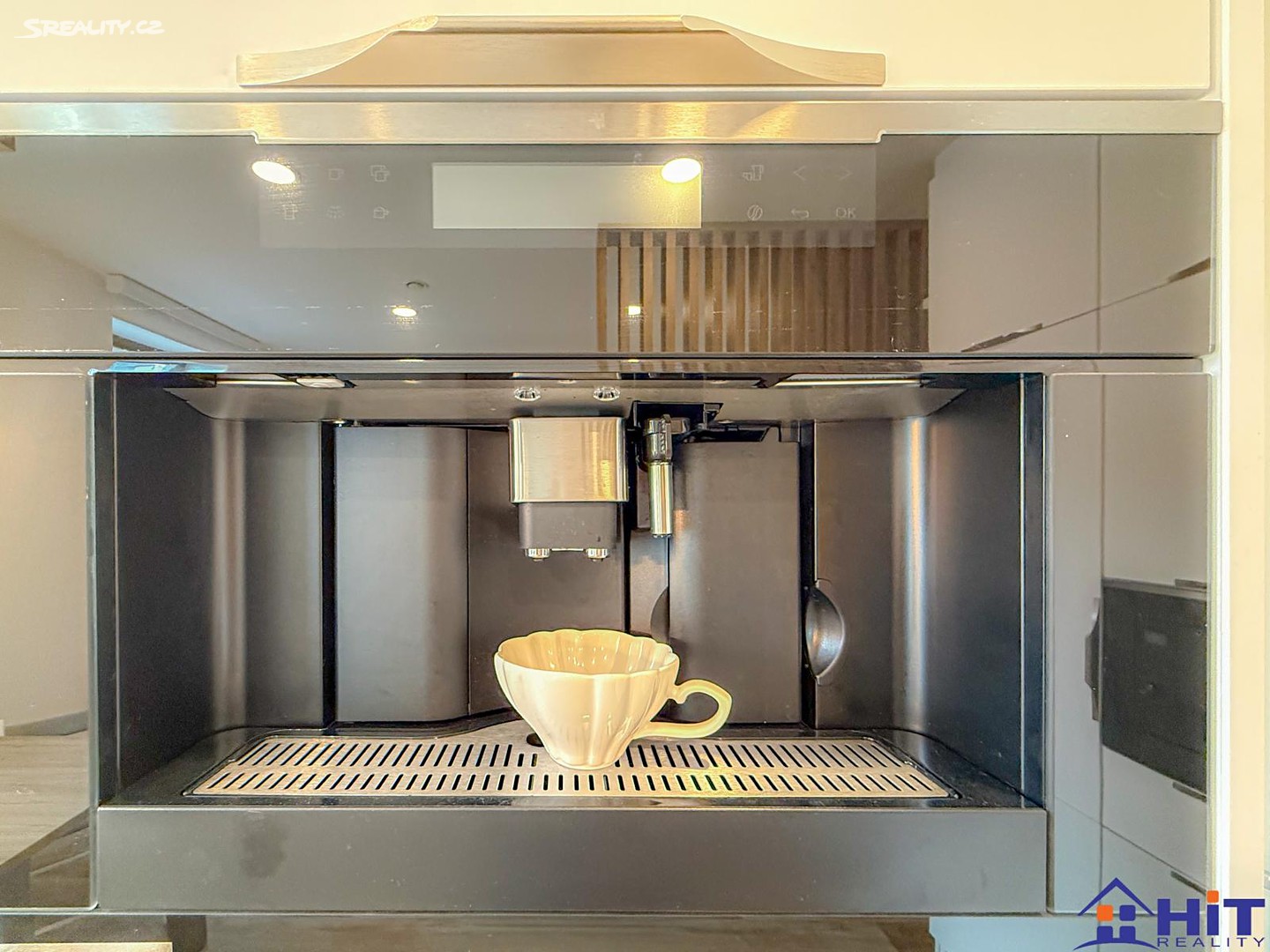 Prodej bytu 2+kk 53 m² – pohled 4