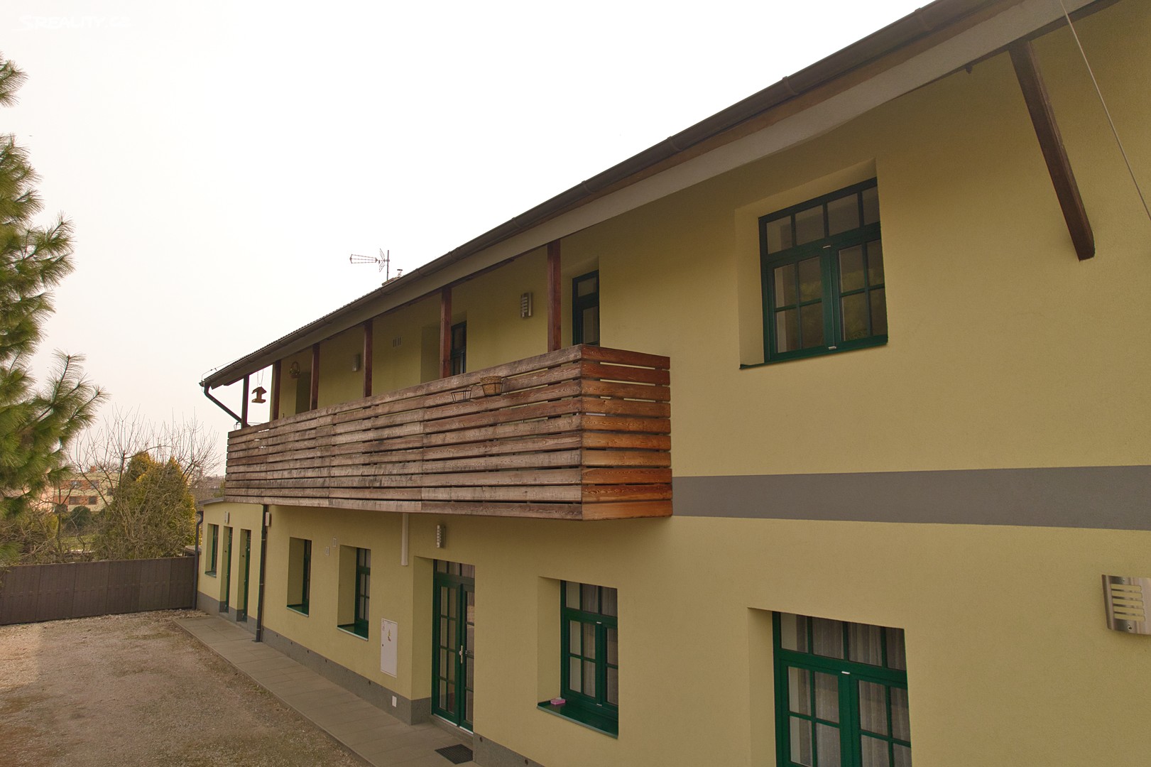 Prodej  vícegeneračního domu 296 m², pozemek 610 m² – pohled 4