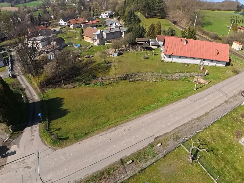 Prodej stavebního pozemku 558 m², Záměl – náhled fotky 2