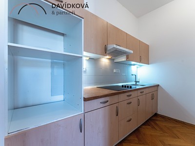 Pronájem bytu 2+1 70 m² (Jednopodlažní)