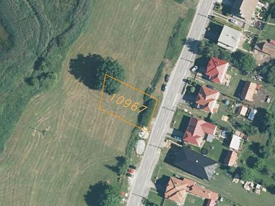 Prodej pole 664 m²