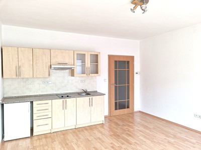 Pronájem bytu 1+kk 28 m²