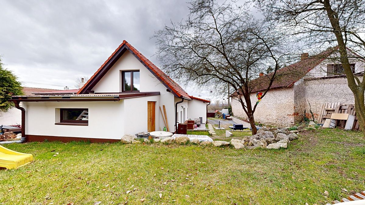 Prodej rodinného domu 207 m², pozemek 355 m² – fotografie 5