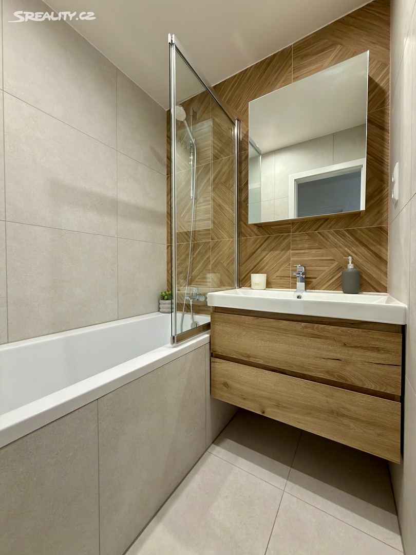 Prodej bytu 4+1 77 m² (Jednopodlažní) - Widok 5