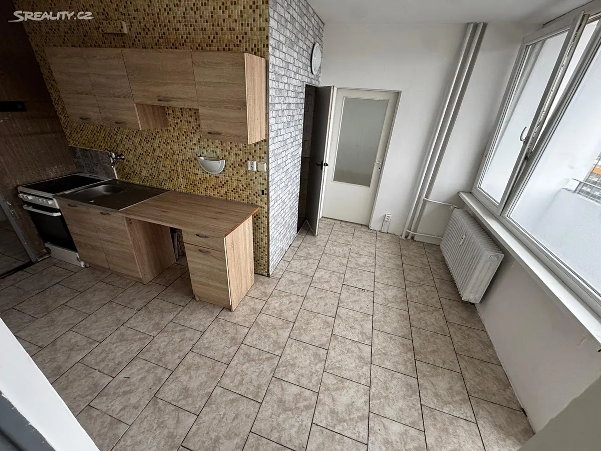 Pronájem bytu 3+1 63 m² - Widok 2