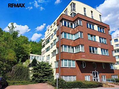 Pronájem bytu 2+kk 52 m²