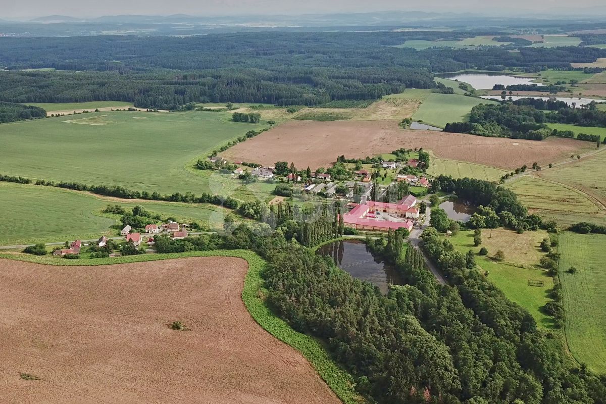 Prodej pozemku 735 m²