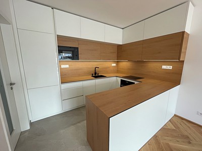 Pronájem bytu 2+kk 77 m²