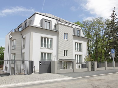 Pronájem bytu 6 pokojů a více 273 m² (Jednopodlažní)