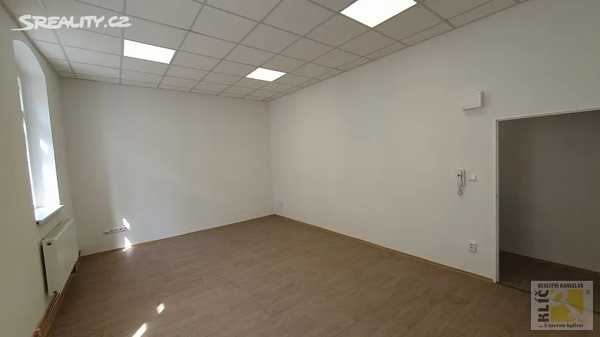 Pronájem kanceláře 100 m² – pohled 3