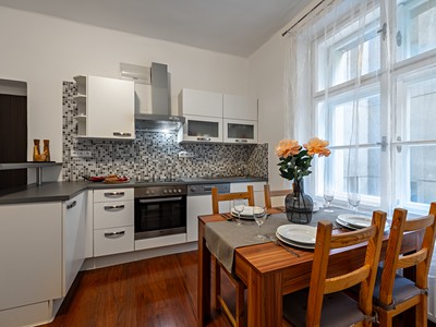 Pronájem bytu 2+1 60 m² (Jednopodlažní)