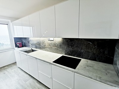 Pronájem bytu 4+1 76 m² (Jednopodlažní)