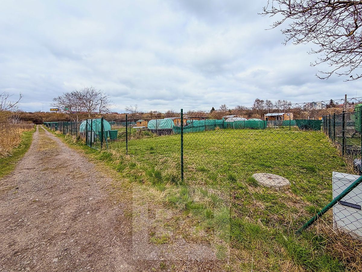 Pronájem zahrady 270 m² – fotografie 3