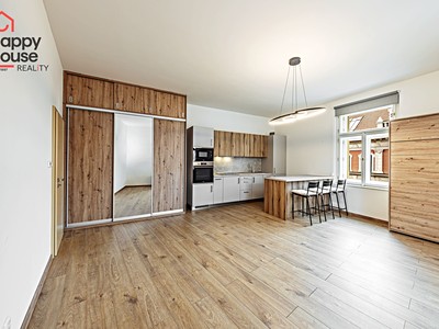 Pronájem bytu 3+kk 66 m²