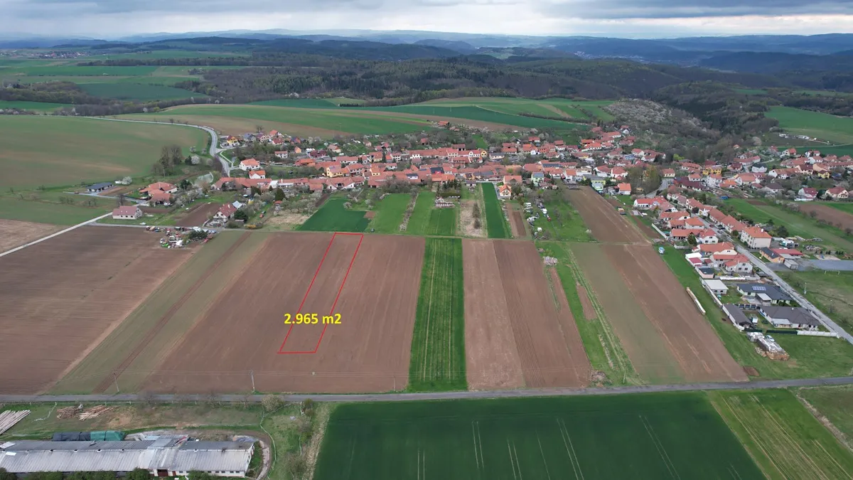Prodej pole 2965 m²