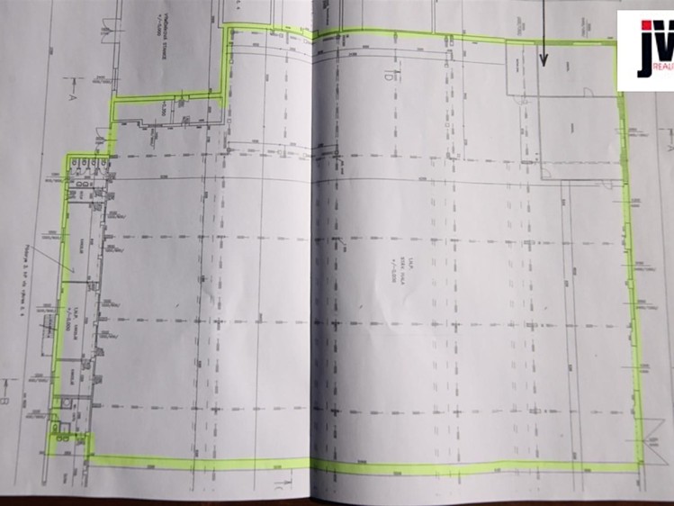 Pronájem komerčního prostoru, 2 735 m² (22 z 23)