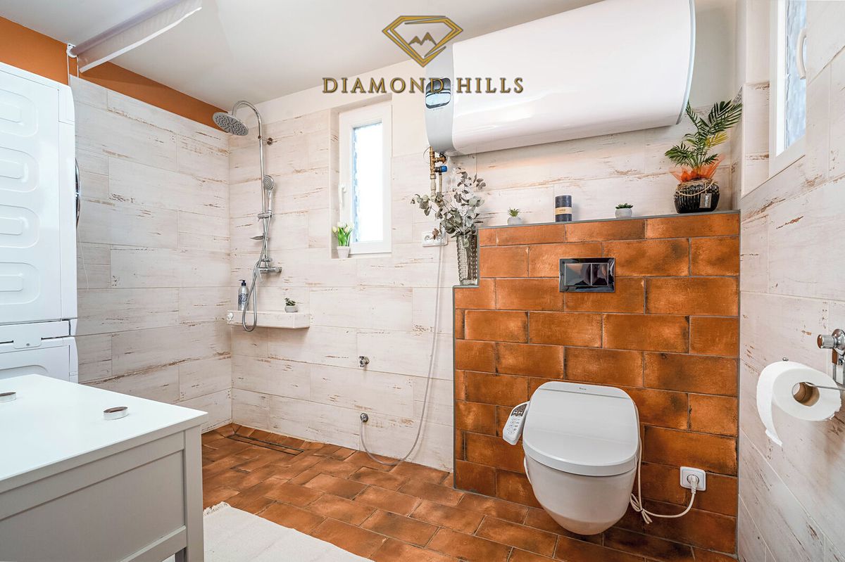 Prodej rodinného domu 158 m², pozemek 1545 m² – fotografie 5
