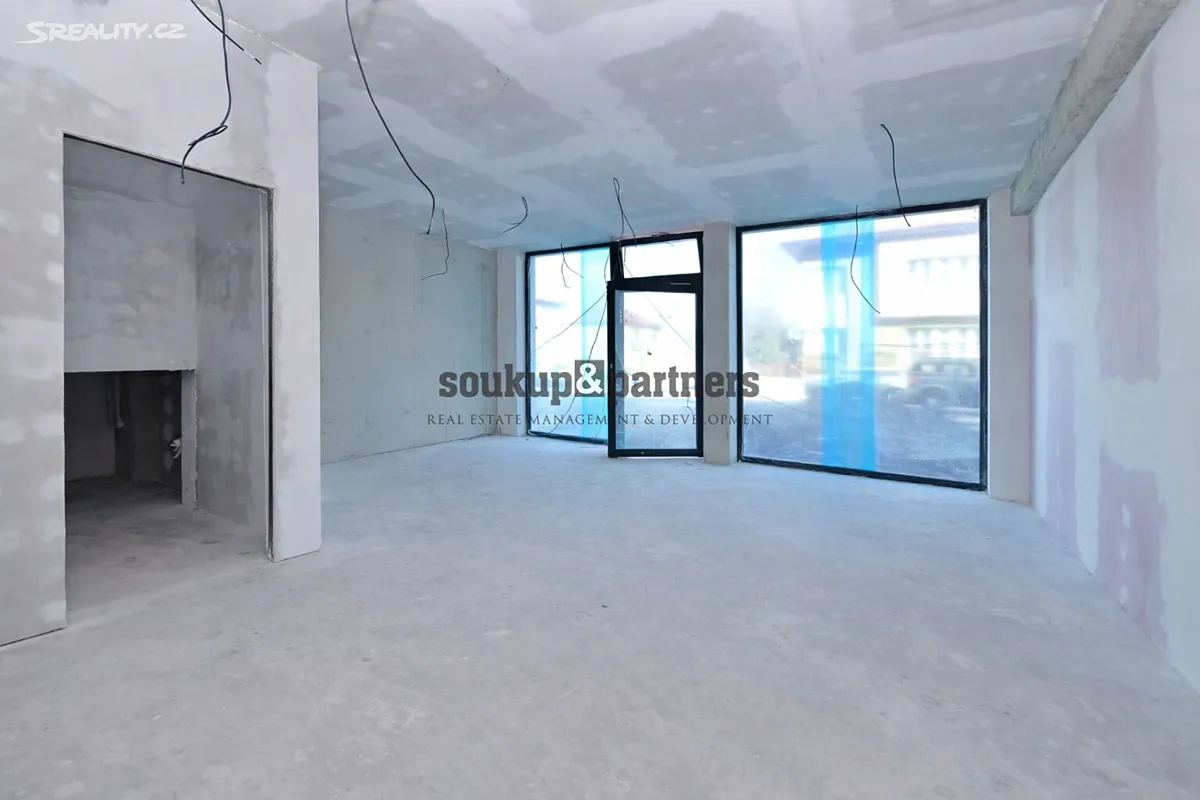 Pronájem obchodního prostoru 41 m² – pohled 2