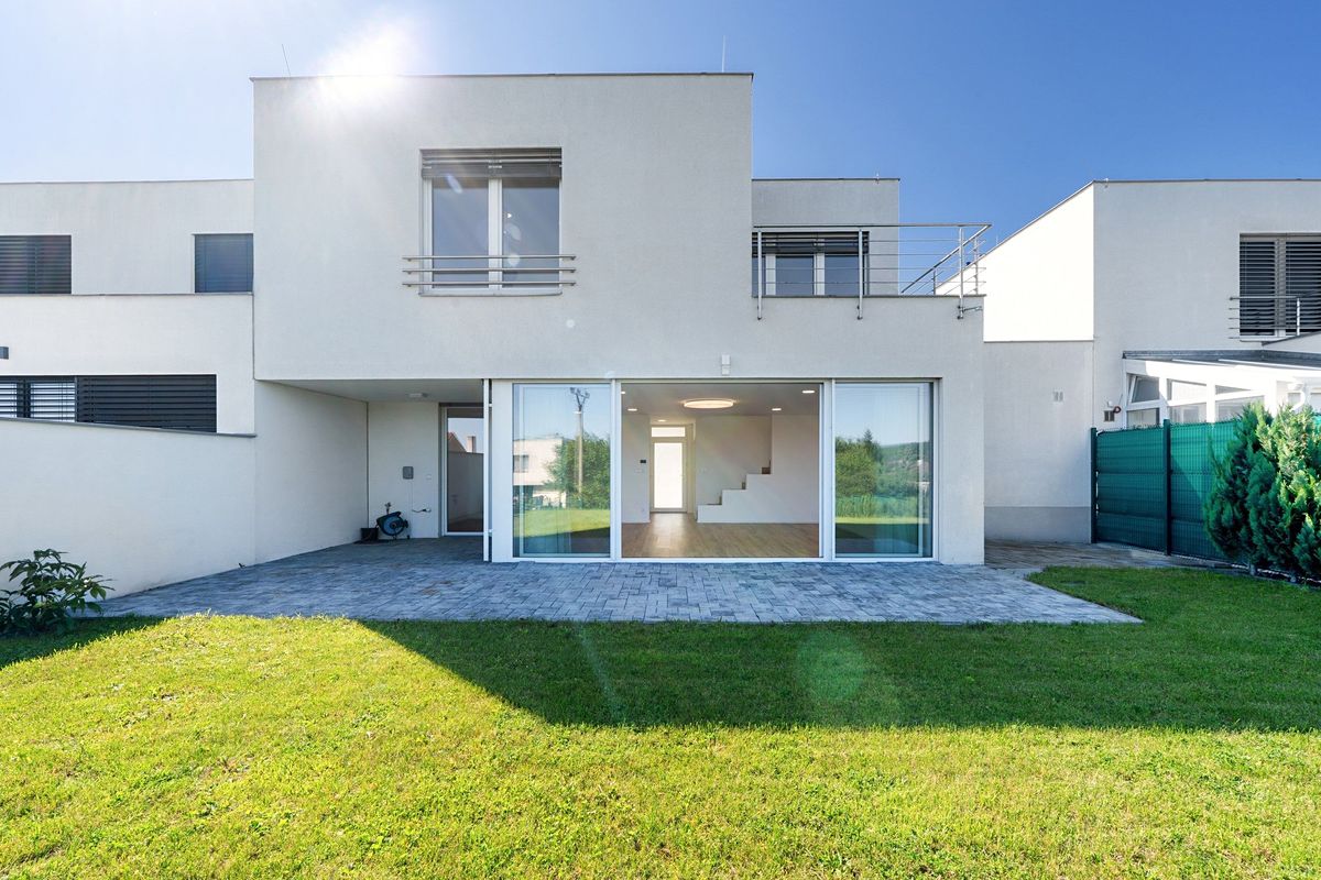 Prodej rodinného domu 213 m², pozemek 483 m²