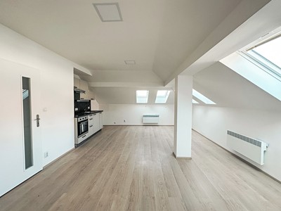 Pronájem bytu 3+kk 74 m² (Podkrovní)