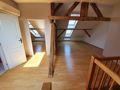 Pronájem bytu 3+kk 100 m² (Mezonet)