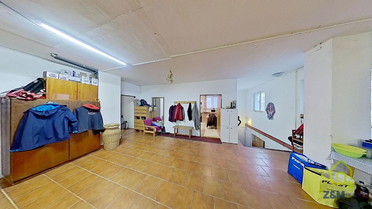 Prodej kanceláře 556 m² – fotografie 2
