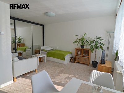 Pronájem bytu 1+kk 37 m²