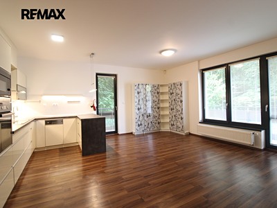 Pronájem bytu 2+kk 63 m² (Jednopodlažní)