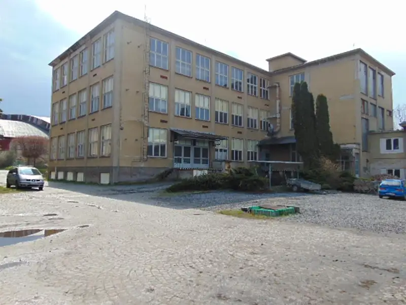 Pronájem výrobní haly, prostoru 600 m², Skuteč – náhled fotky 1