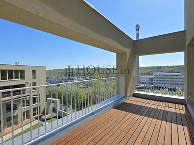 Pronájem bytu 3+kk 84 m²