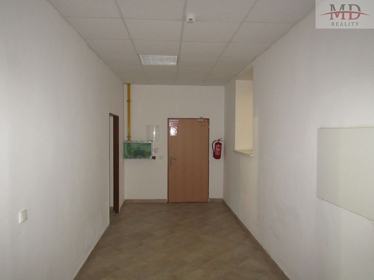 Prodej kanceláře 100 m² – fotografie 3