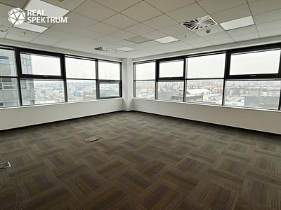 Pronájem kanceláře 240 m²