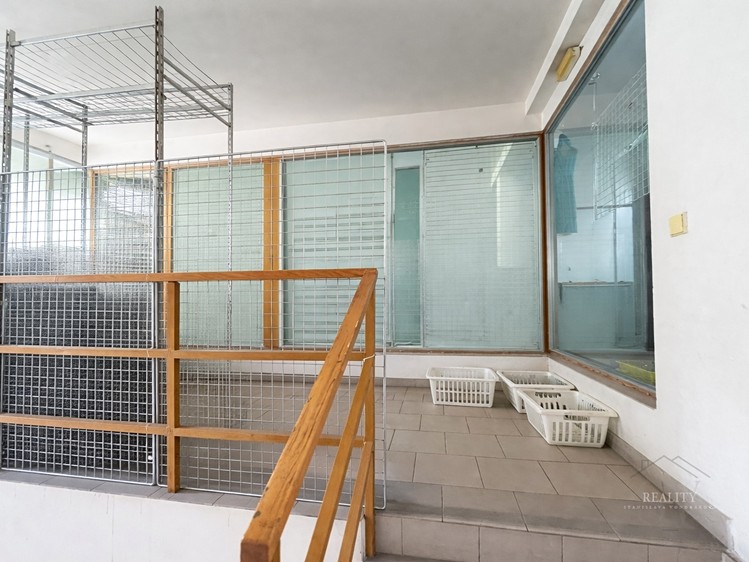 Gewerbefläche zum Kauf, 965 m² (20 von 31)