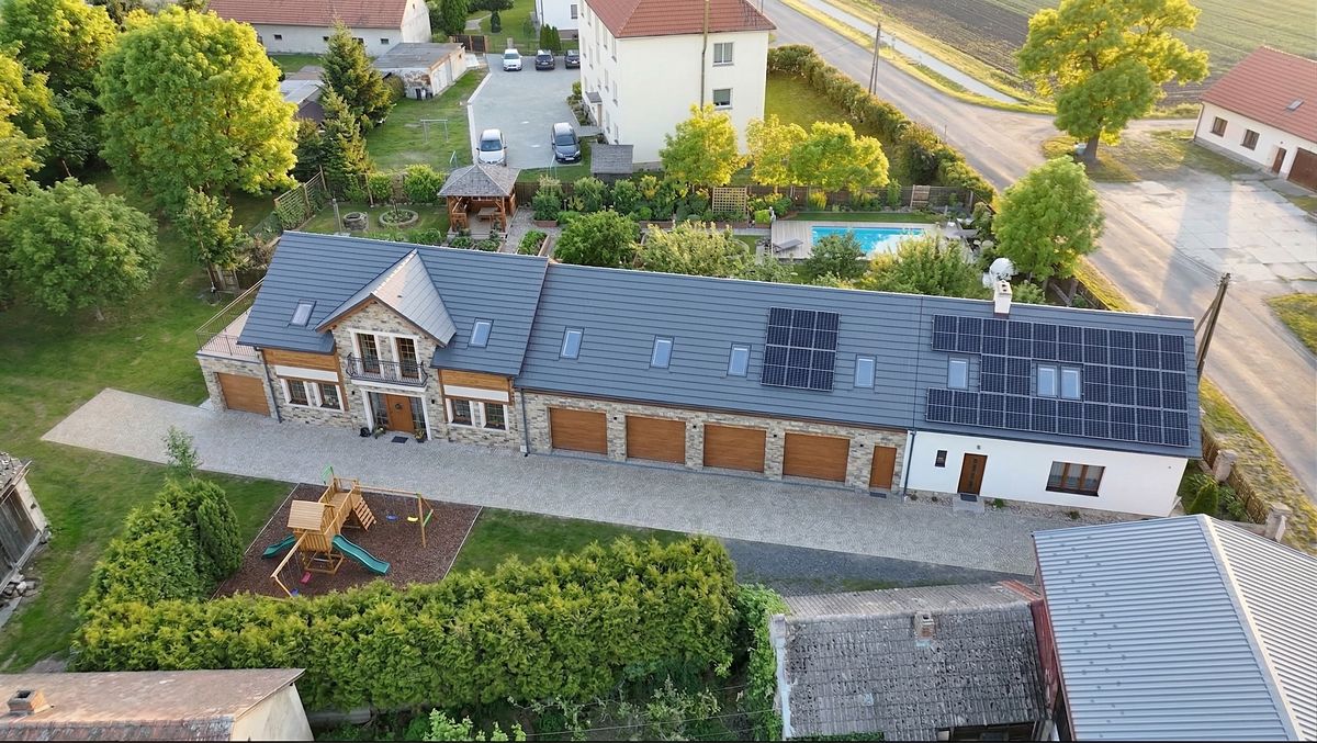 Prodej rodinného domu 600 m², pozemek 4000 m² – fotografie 2