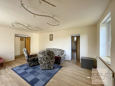 Pronájem bytu 2+1 80 m² (Jednopodlažní)