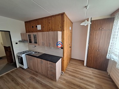 Pronájem bytu 2+1 54 m² (Podkrovní)
