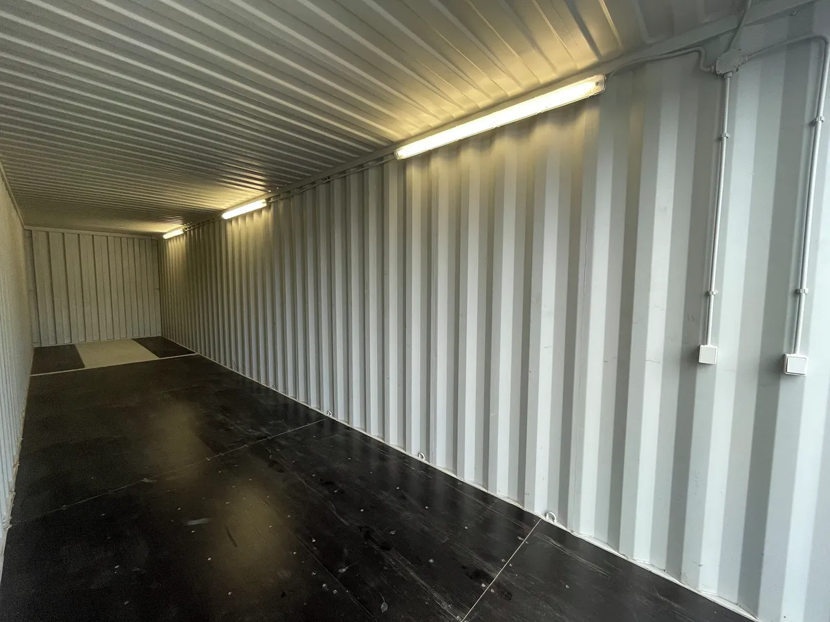 Pronájem skladového prostoru 30 m²