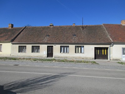 Haus zum Kauf, 420 m² (2 von 28)