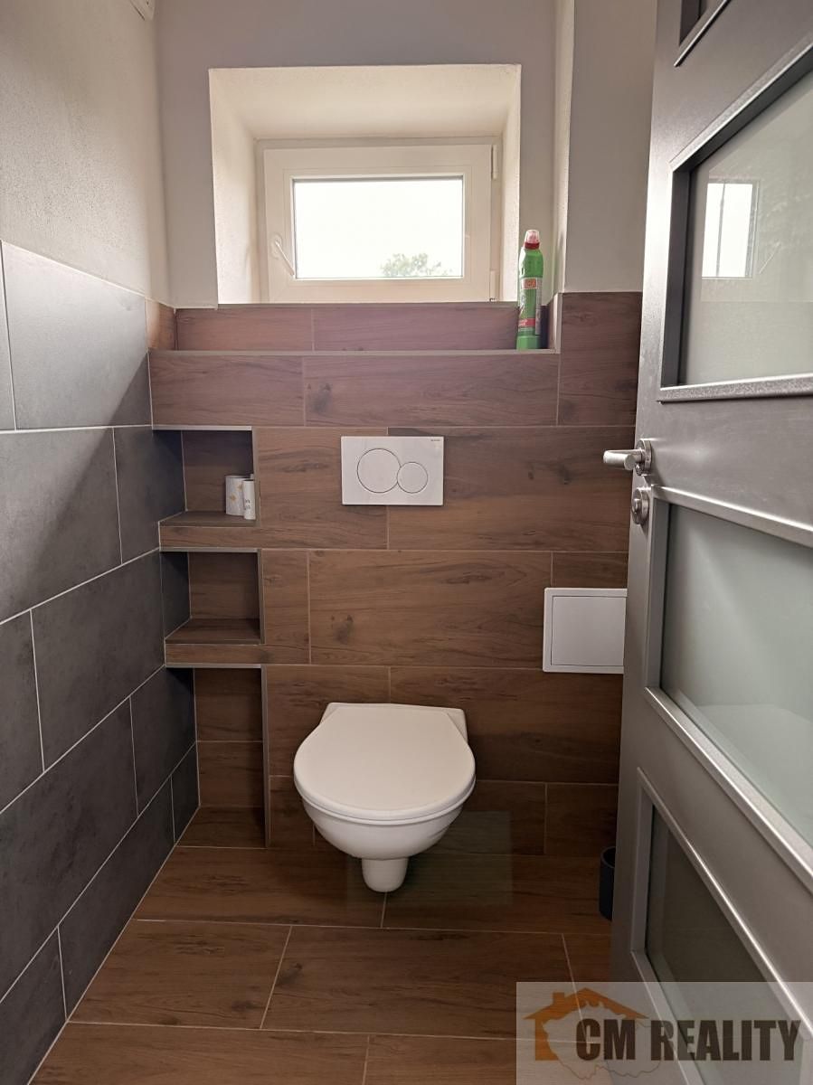 Prodej rodinného domu 164 m², pozemek 818 m² – fotografie 3