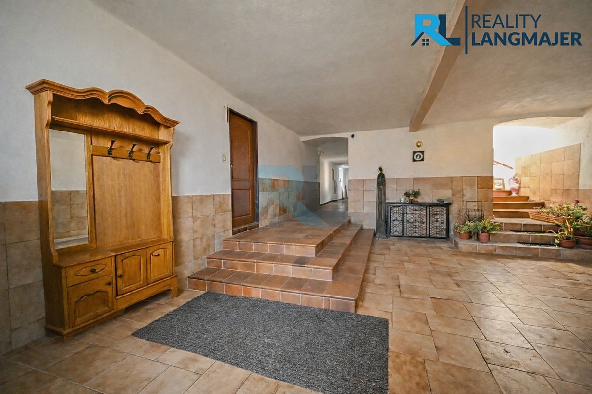 Prodej vícegeneračního domu 410 m², pozemek 34120 m² – fotografie 4