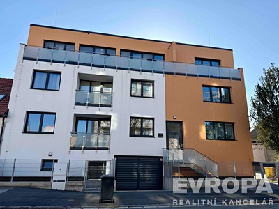 Pronájem bytu 2+kk 69 m²