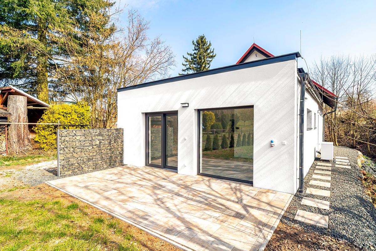 Prodej rodinného domu 101 m², pozemek 316 m², Stružinec – fotka 1 z 3