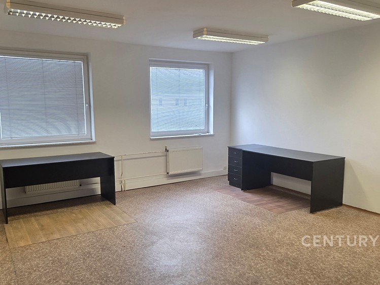 Pronájem komerčního prostoru, 86 m² (1 z 13)